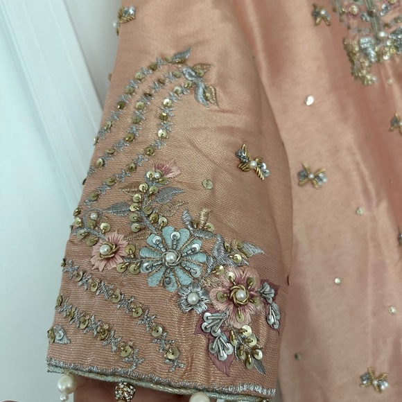 2 Piece Luxury Pret Shalwar Kameez - Picture 7 of 15